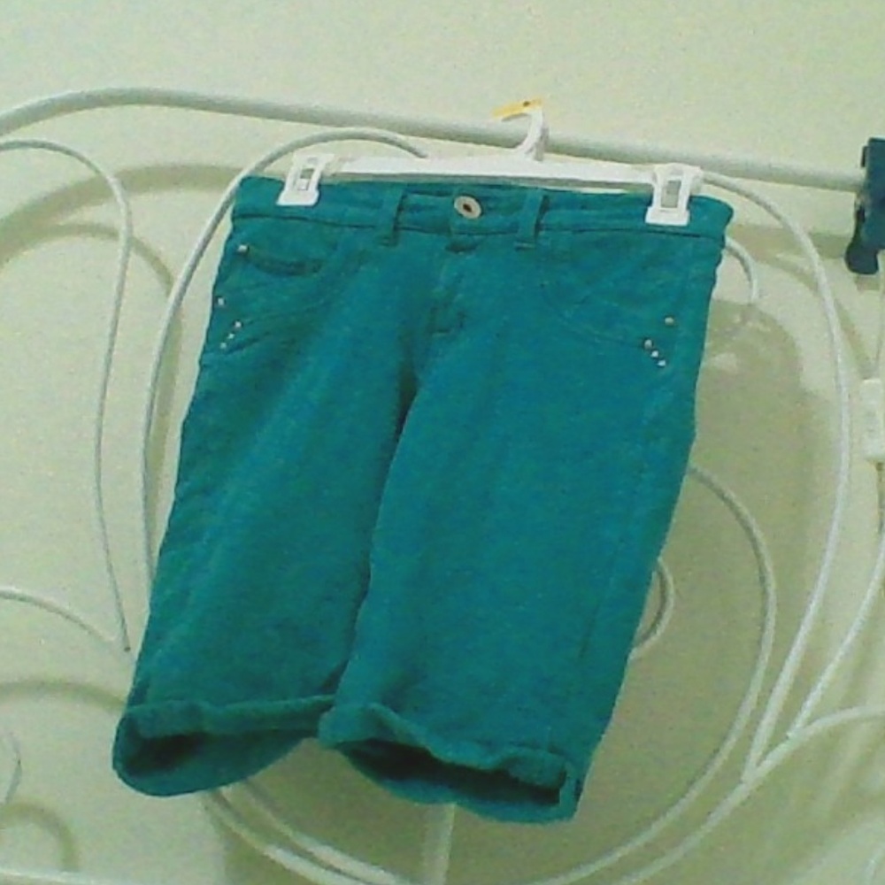 Soft Stretch Knee Shorts